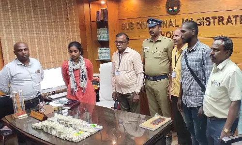 வாகன சோதனை: ஒரே நாளில் ரூ.18 லட்சத்து 6 ஆயிரம் பணம் பறிமுதல்