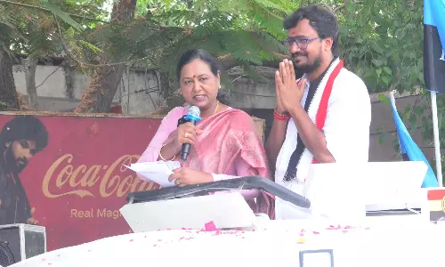 மத்திய, மாநில அரசுகள் கொடுத்த வாக்குறுதியை நிறைவேற்றவில்லை- பிரேமலதா விஜயகாந்த்