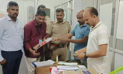 உரிய ஆவணங்கள் இல்லாமல் கொண்டு சென்ற ரூ.1 லட்சத்து 34 ஆயிரம் பறிமுதல்- தேர்தல் பறக்கும் படை நடவடிக்கை