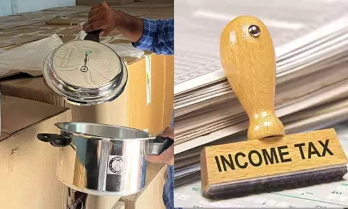 வாக்காளர்களுக்கு 4 லட்சம் குக்கர்கள் விநியோகம்: குக்கர் உற்பத்தி நிறுவனத்துக்கு வருமான வரித்துறையினர் நோட்டீஸ்