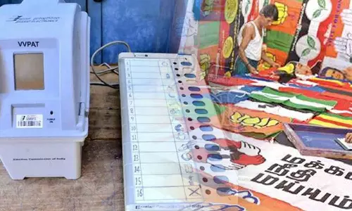 37 பேர் போட்டியிடுவதால் 3 வாக்குப்பதிவு எந்திரங்கள் பயன்படுத்தப்படும்