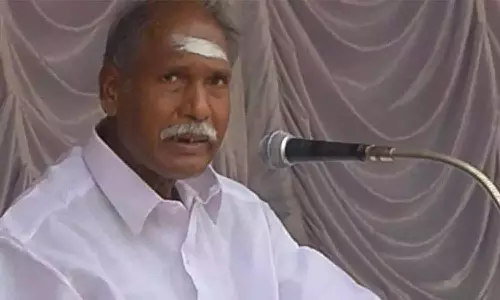 புதுச்சேரியில் ரங்கசாமி பிரசார வாகனம் மீது கல்வீசிய மர்ம நபர் யார்?