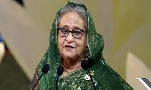 முதலில் மனைவியின் சேலைகளை எரியுங்கள்: இந்திய பொருட்களை எதிர்ப்பவர்களுக்கு ஷேக் ஹசீனா பதிலடி