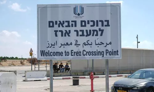 காசாவிற்கு கூடுதல் மனிதாபிமான உதவிகள் கிடைக்க எரேஸ் எல்லையை திறக்க இஸ்ரேல் அனுமதி