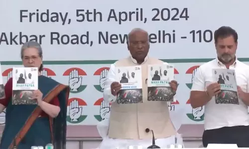 கல்விக்கடன் ரத்து, மாநில அரசுகள் விரும்பினால் மட்டுமே நீட் - காங்கிரசின் தேர்தல் வாக்குறுதிகள்