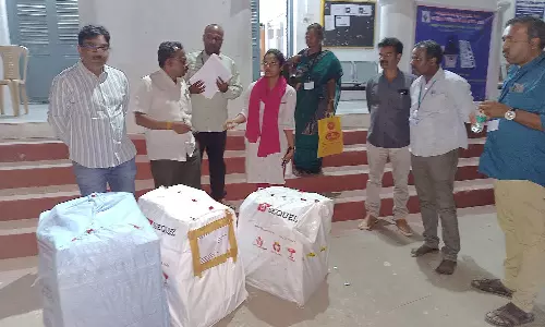 ரூ. 15 கோடி மதிப்புள்ள தங்க நகைகள் பறிமுதல்- தேர்தல் பறக்கும் படை அதிரடி