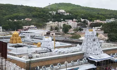 திருப்பதி கோவிலில் கோடை விடுமுறையில் வி.ஐ.பி. பிரேக் தரிசனம் ரத்து