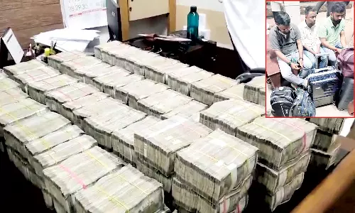 ரூ.4 கோடி பணம் பறிமுதல் எதிரொலி: நயினார் நாகேந்திரன் ஓட்டல், உறவினர் வீட்டில் சோதனை