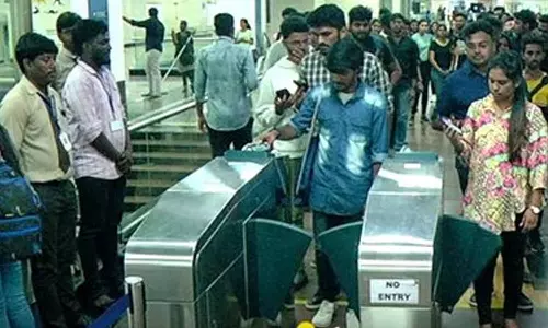 மெட்ரோ பயணிகளின் கவனத்திற்கு...