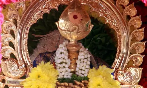 முருகனின் வேலுக்கு அப்படி என்ன சிறப்பு...?