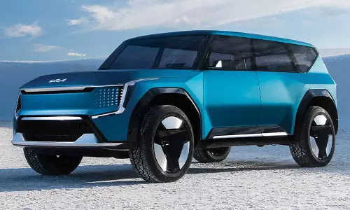 இந்திய வெளியீட்டுக்கு ரெடியாகும் கியா கரென்ஸ் எலெக்ட்ரிக் மாடல்