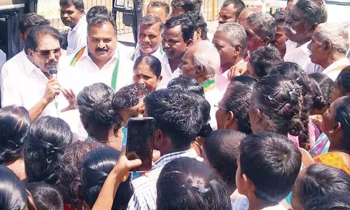 மகாலட்சுமி திட்டத்தில் ஆண்டுக்கு ரூ. 1 லட்சம் வழங்குவதால் மகளிர் வாழ்வு வளம் பெறும்- மாணிக்கம் தாகூர் பிரசாரம்
