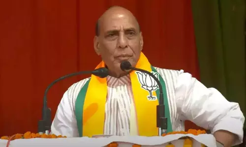 பாஜக 24 காரட் தங்கம், காங்கிரஸ் துருப்பிடித்த இரும்பு: ராஜ்நாத் சிங் தாக்கு