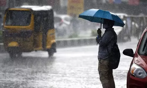 தமிழ்நாட்டில் 13 மாவட்டங்களில் மிதமான மழைக்கு வாய்ப்பு