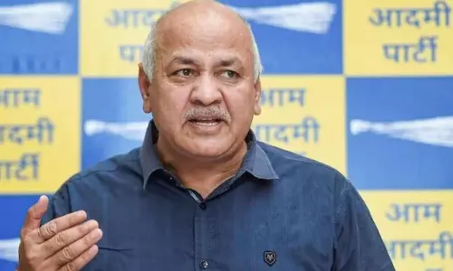 தேர்தல் பிரசாரம் செய்வதற்காக இடைக்கால ஜாமின் கேட்கும் சிசோடியா: சிபிஐ-க்கு நீதிமன்றம் நோட்டீஸ்