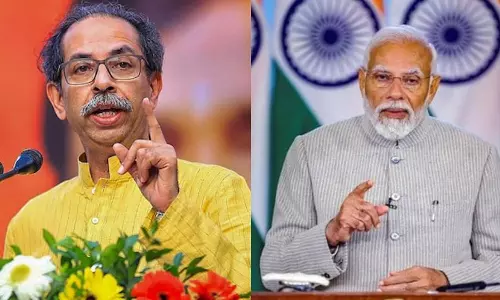 எங்கள் கட்சி மோடியின் கல்லூரி பட்டம் போன்று போலியானதல்ல- உத்தவ் தாக்கரே கிண்டல்