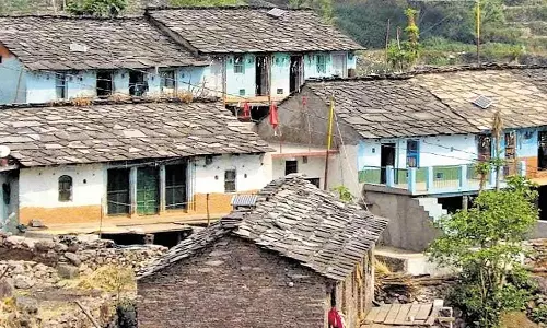 பேய் கிராமங்கள் - ஒரு வாக்குச்சாவடி கூட அமைக்காத தேர்தல் ஆணையம்