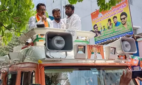 புள்ளி விவரத்துடன் பேசுவதால் அண்ணாமலையை கண்டால் எதிர்கட்சியினருக்கு அச்சம்- சரத்குமார்