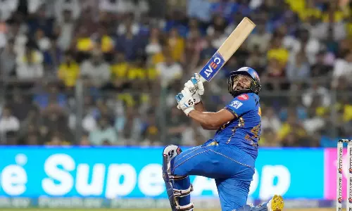 500 சிக்சர்கள் விளாசி ரோகித் சர்மா சாதனை