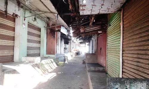 உசிலம்பட்டியில் வியாபாரிகள் இன்று கடையடைப்பு போராட்டம்