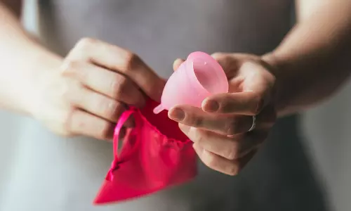 மென்சுரல் கப் என்றால் என்ன? பயன்படுத்தும் முறை