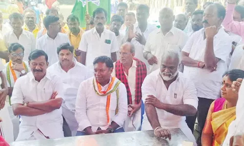 ஏழை பெண்களுக்கு ஆண்டுக்கு ரூ.1 லட்சம் நிதி உதவி பெற்று தருவேன்