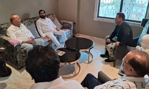 துப்பாக்கிச்சூடு சம்பவம்: சல்மான் கான் வீட்டுக்கு நேரில் சென்ற முதல் மந்திரி