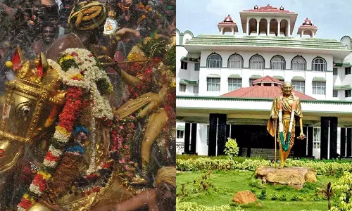 கள்ளழகர் மீது தண்ணீர் பீய்ச்ச கட்டுப்பாடு விதித்த மாவட்ட கலெக்டர் உத்தரவுக்கு தடை