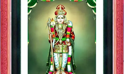 இன்றளவும் கோவிலினுள் உள்ள அண்ணாசாமியார் கொண்டு வந்த முருகர் படம்