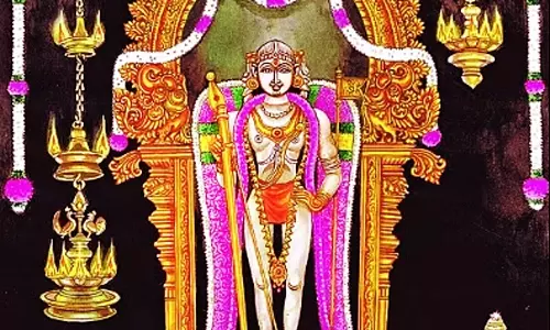 ஆண்டி கோலத்தில் காட்சி தரும் வழபழனி ஆண்டவர்