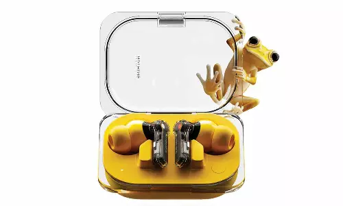 இரண்டு புது இயர்பட்களை அறிமுகம் செய்த நத்திங் - என்ன ஸ்பெஷல் தெரியுமா?