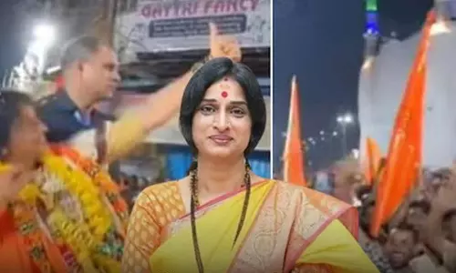 மசூதியை நோக்கி வில் அம்புகளை ஏவுவது போல் செய்கை செய்த பாஜக வேட்பாளர் மன்னிப்பு கோரினார்