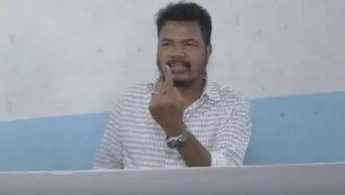 சென்னை ஈஞ்சம்பாக்கத்தில் உள்ள வாக்குச்சாவடியில்... ... மக்களவை தேர்தல்: 102 தொகுதிகளில் 5 மணி நிலவரப்படி 59.7 சதவீத வாக்குகள் பதிவு சென்னை ஈஞ்சம்பாக்கத்தில் உள்ள வாக்குச்சாவடியில்... ... மக்களவை தேர்தல்: 102 தொகுதிகளில் 5 மணி நிலவரப்படி 59.7 சதவீத வாக்குகள் பதிவு