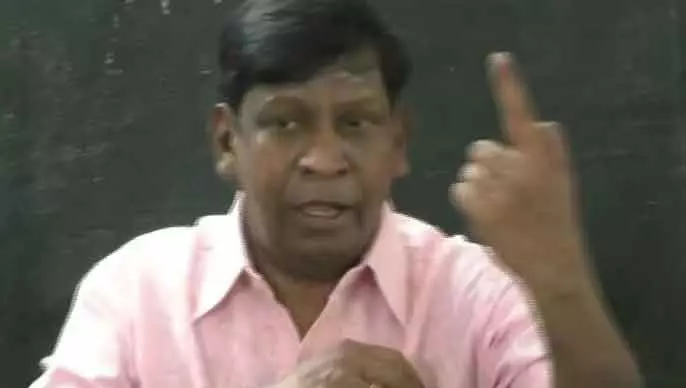 சென்னை விருகம்பாக்கத்தில் உள்ள வாக்குச்சாவடியில்... ... மக்களவை தேர்தல்: 102 தொகுதிகளில் 5 மணி நிலவரப்படி 59.7 சதவீத வாக்குகள் பதிவு சென்னை விருகம்பாக்கத்தில் உள்ள வாக்குச்சாவடியில்... ... மக்களவை தேர்தல்: 102 தொகுதிகளில் 5 மணி நிலவரப்படி 59.7 சதவீத வாக்குகள் பதிவு