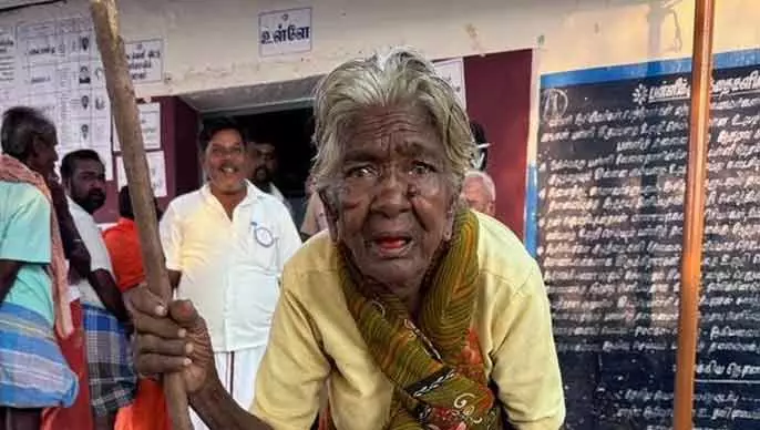 வாக்கின் மதிப்பு தெரிந்து ஜனநாயக கடமையாற்றிய... ... மக்களவை தேர்தல்: 102 தொகுதிகளில் 5 மணி நிலவரப்படி 59.7 சதவீத வாக்குகள் பதிவு வாக்கின் மதிப்பு தெரிந்து ஜனநாயக கடமையாற்றிய... ... மக்களவை தேர்தல்: 102 தொகுதிகளில் 5 மணி நிலவரப்படி 59.7 சதவீத வாக்குகள் பதிவு