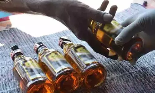 3 நாட்களுக்கு பிறகு திறப்பு-நாளை விடுமுறை: டாஸ்மாக் கடைகளில் அலைமோதிய கூட்டம்