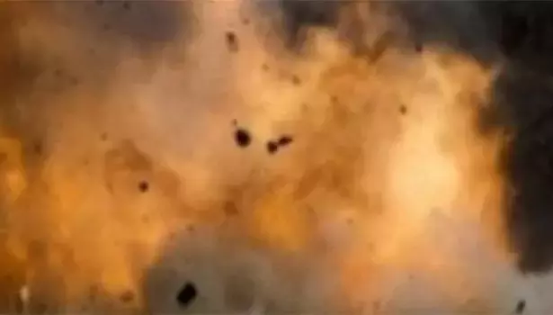 மேலூர் அருகே டிபன் பாக்ஸ் குண்டுவீச்சு: மதுரையில் பரபரப்பு