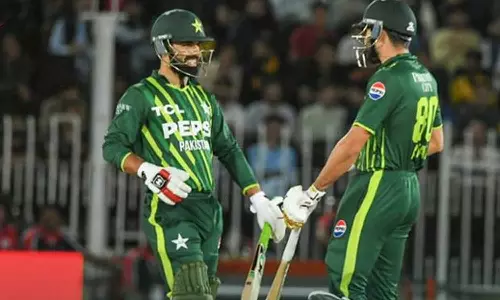 3-வது டி20 போட்டி: நியூசிலாந்துக்கு 179 ரன்கள் இலக்கு நிர்ணயித்த பாகிஸ்தான்