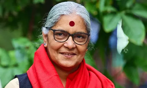 வயநாடு தொகுதியில் போட்டியிடும் ஆனி ராஜா மீது தேர்தல் ஆணையத்தில் புகார்