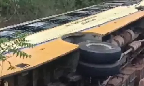 அரசு பஸ் கவிழ்ந்து விபத்து- ஒருவர் பலி