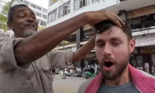 மசாஜால் வைரலான சவரத்தொழிலாளி