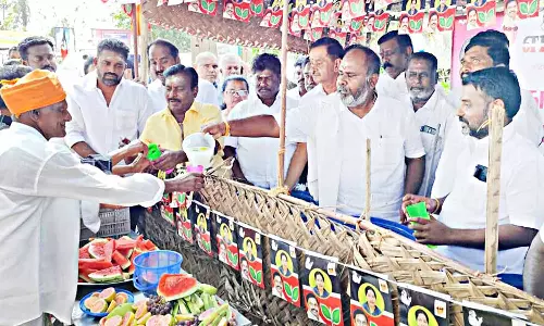 தேர்தல் பிரசாரத்தில் மக்களை பிரித்து பேசுவது மோடிக்கு அழகல்ல- ஆர்.பி. உதயகுமார்