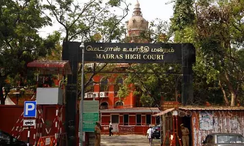 பள்ளி குழந்தைகளுக்கு தண்டனை- கடும் நடவடிக்கை தேவை: சென்னை ஐகோர்ட்