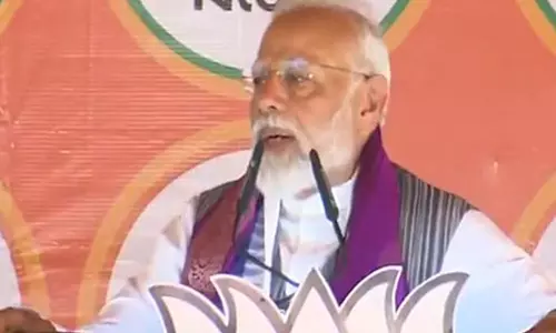 மக்களின் நகை- சொத்துக்களை பறிக்க காங்கிரஸ் திட்டம்: பிரதமர் மோடி பேச்சு