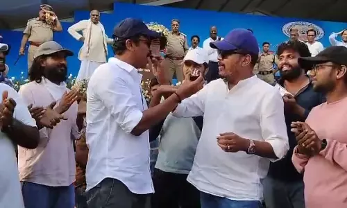 கேம் சேஞ்சர் படப்பிடிப்பு தளத்தில் பிறந்தநாள் கொண்டாடிய சமுத்திரகனி