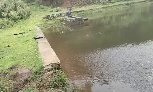 ஈளாடா தடுப்பணையின் நீர்மட்டம் கிடுகிடு சரிவு- குடிநீர் தட்டுப்பாடு ஏற்பட வாய்ப்பு