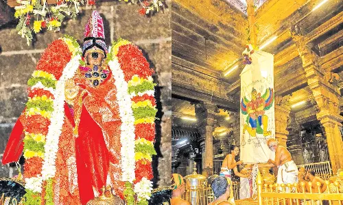 ஸ்ரீரங்கம் ரெங்கநாதர் கோவில் சித்திரை தேர்த்திருவிழா கொடியேற்றத்துடன் இன்று தொடங்கியது