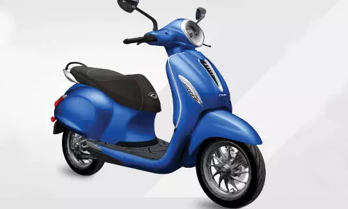 குறைந்த விலையில் புது செட்டாக் அறிமுகம் செய்யும் பஜாஜ்?