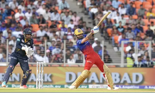 நடப்பு தொடரில் 500 ரன்கள்: சாதனை படைத்த விராட் கோலி