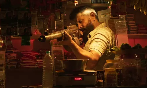 வீர தீர சூரன் : மதுரை கிராம பகுதி ஷுட்டிங்கில் விக்ரம்